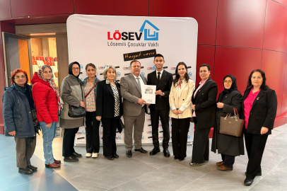 Bursa’da Emeklilerden LÖSEV'e 23 Nisan Hediyesi