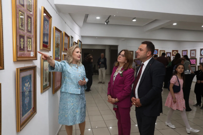 Bursa Nilüfer'de ebru ve kaat-ı sergisi açıldı