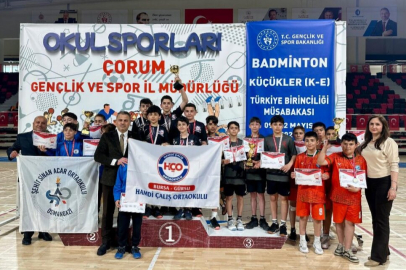 Hamdi Çalış Ortaokulu Badminton Takımlarından Türkiye Şampiyonası’nda Büyük Mücadele