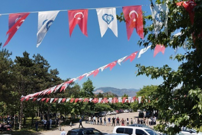 Bursa Ardahan Göle Dedeşen Köyü Derneği’nin Geleneksel Bayram Pikniğine Yoğun Katılım