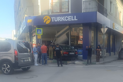 Bursa’da kontrolden çıkan otomobil Turkcell'li oldu!
