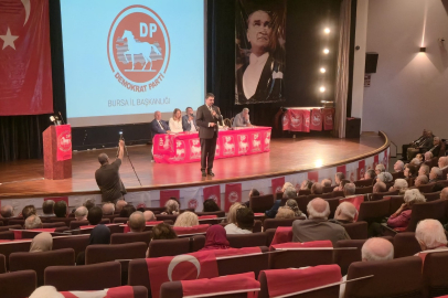 Demokrat Parti Bursa İl Kongresi’nde Ali Kamil Göral’dan birlik, mücadele ve yeniden yapılanma mesajı
