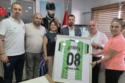 Bursa'da İş İnsanı Gökhan Özkul'dan gençlere spor yatırımı çağrısı