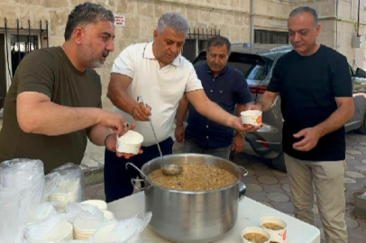 Fethiye Somuncu Baba Camii’nde Binlerce Vatandaş Aynı Kazanın Bereketinde Buluştu