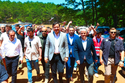 Mahmut Arıkan Bursa'dan Güçlü Mesajlar Verdi: "2029'da Bursa'yı Milli Görüş Belediyeciliğiyle Buluşturacağız"