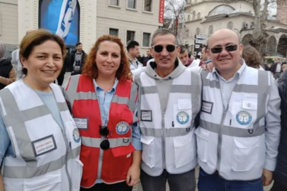EMADDER Bursa'dan 26 Temmuz Çağrısı: "Türkiye Tek Yürek Kademeli Emeklilik İçin Meydanlarda Olacak" Gürkan Şimşek öncülüğündeki EMADDER Bursa İl Temsilciliği, vatandaşları 15 Temmuz Demokrasi Meydanı'ndaki buluşmaya davet etti