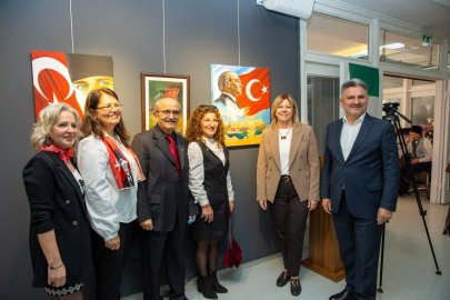 BURSA’DA CUMHURİYET’İN 103. YILINA ÖZEL SERGİ: 41 SANATÇIDAN 60 ESER