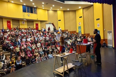 YILDIRIM’DA MİNİKLER TİYATROYLA HEM EĞLENDİ HEM ÖĞRENDİ!